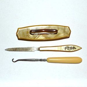 Vintage Ladies Accessories 3 Pieces Dressing Table Vanity Table Grooming